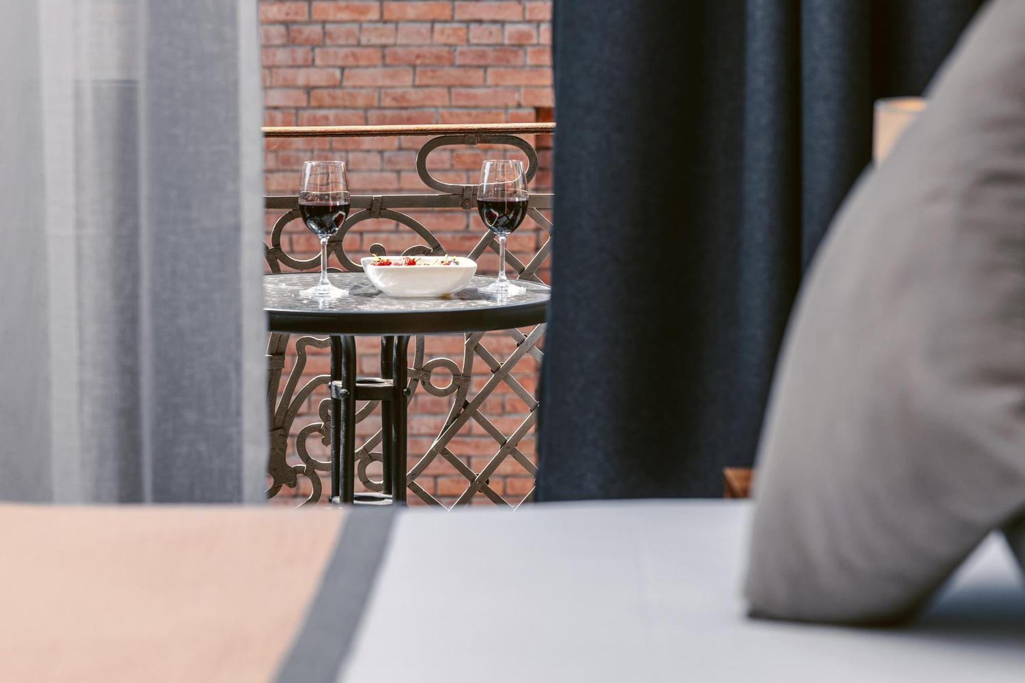 Boutique Hotel Manufactura Tbilisi Buitenkant foto