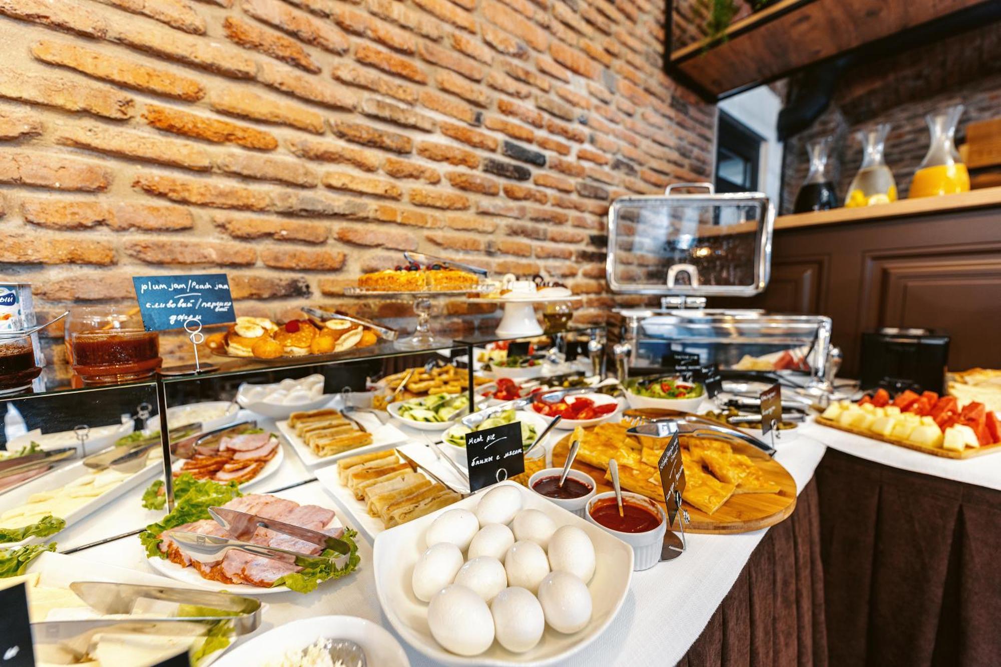 Boutique Hotel Manufactura Tbilisi Buitenkant foto