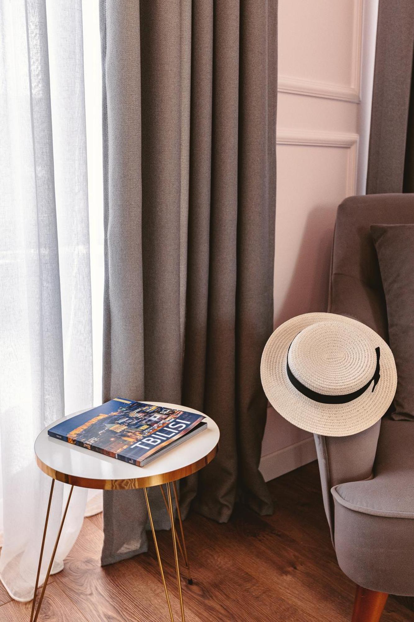 Boutique Hotel Manufactura Tbilisi Buitenkant foto